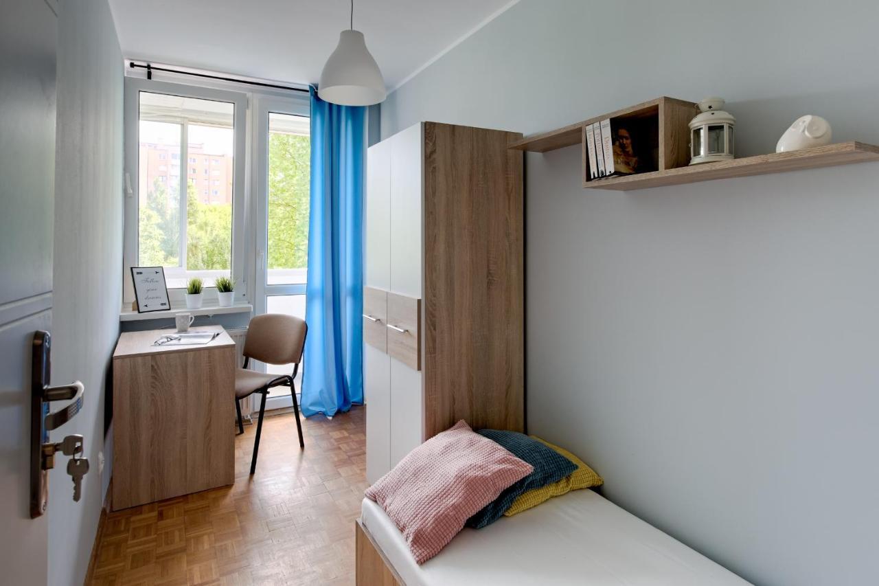 Krzywon 8 Rooms Варшава Экстерьер фото