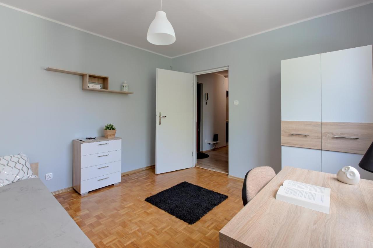 Krzywon 8 Rooms Варшава Экстерьер фото