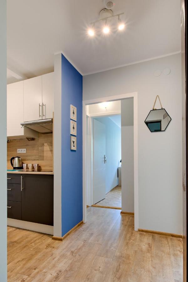 Krzywon 8 Rooms Варшава Экстерьер фото