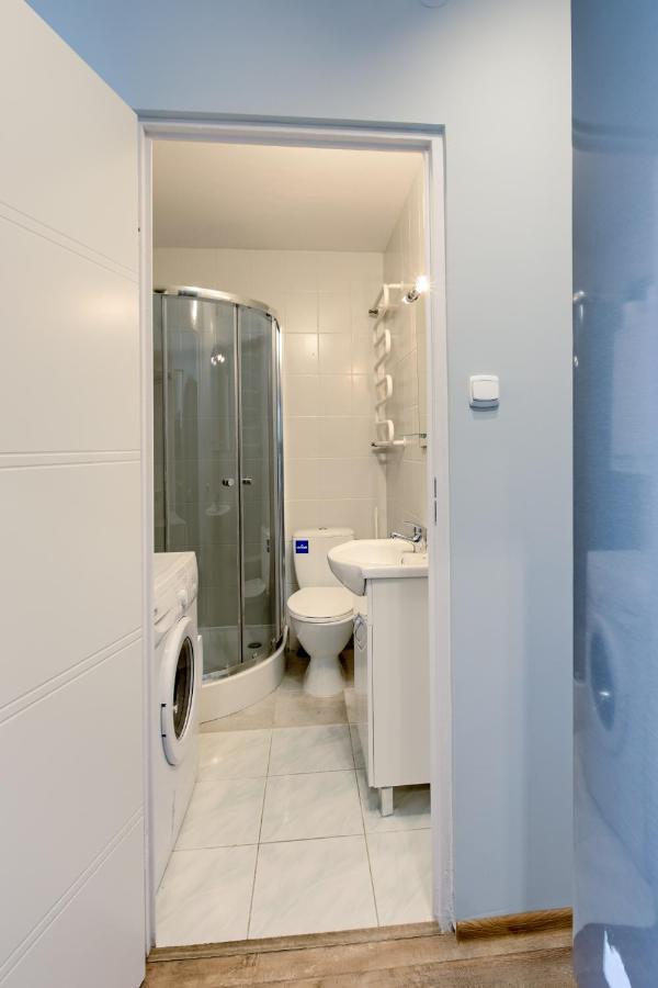 Krzywon 8 Rooms Варшава Экстерьер фото